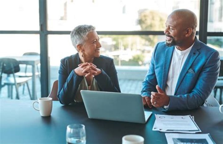20 Essential Questions to Ask Your Financial Advisor (PDF Guide)