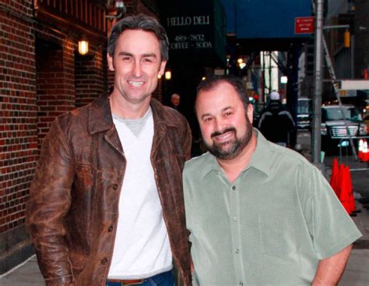 American Pickers' Danielle brings burlesque show to Puerto Rico
