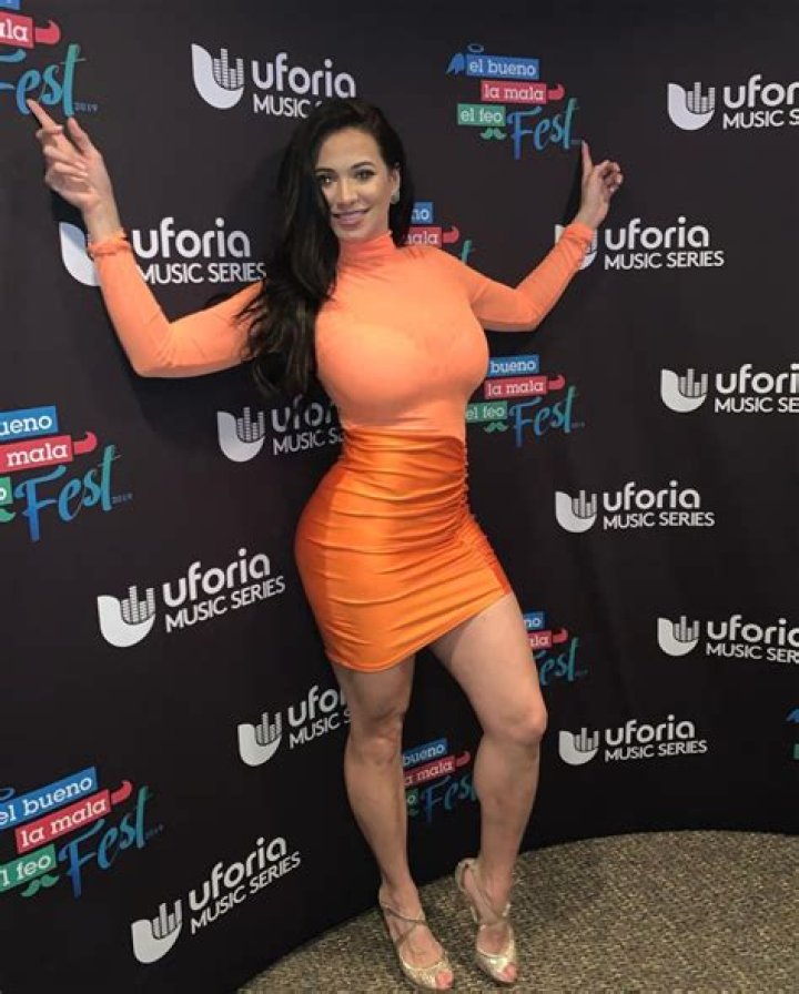 Carla Medrano's Wiki Biography, age, height, husband, salary Biography Tribune