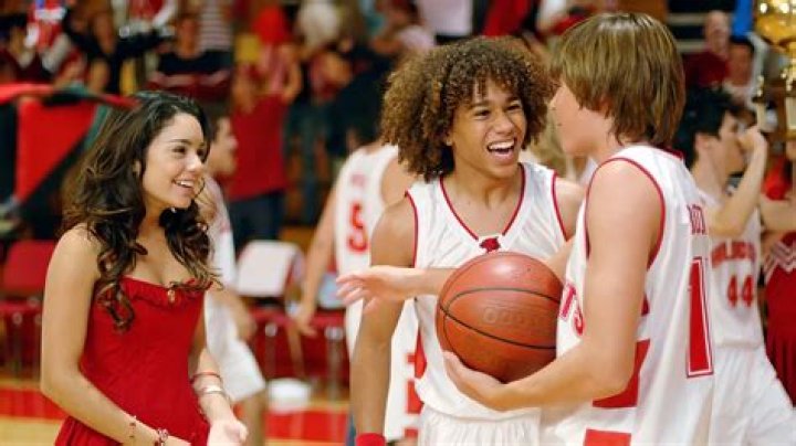 Did high school musical 2 add scenes?
