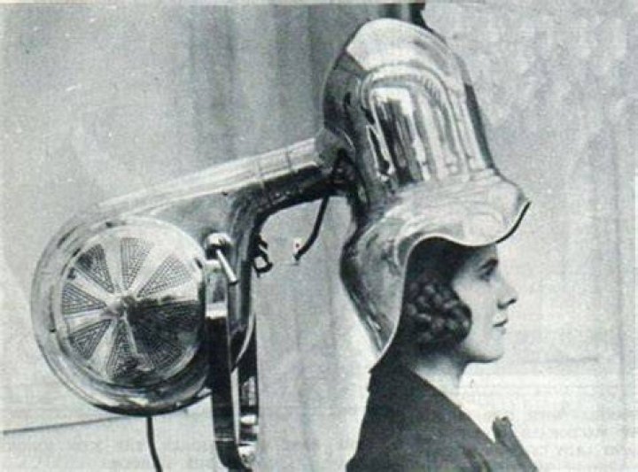 Did they have hair dryers in the 1920s?