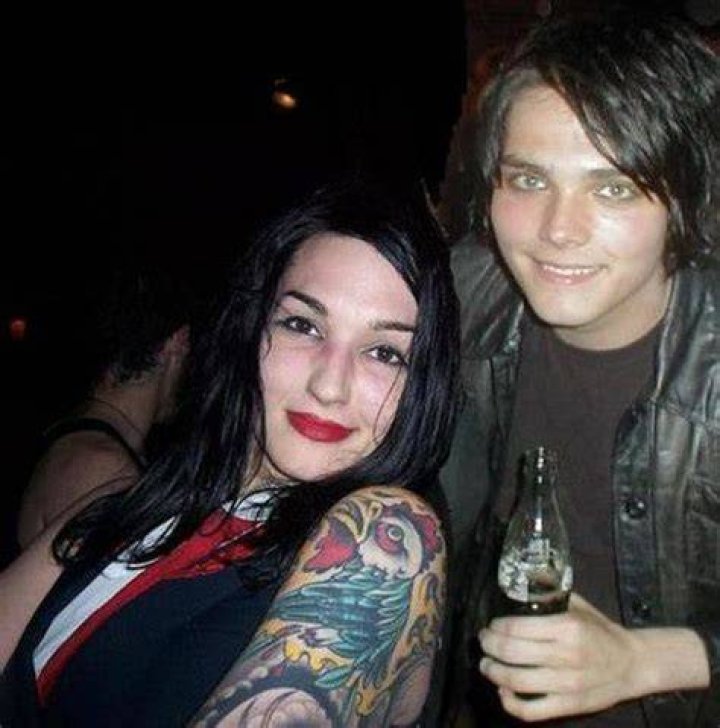 Does Gerard Way have a wife?