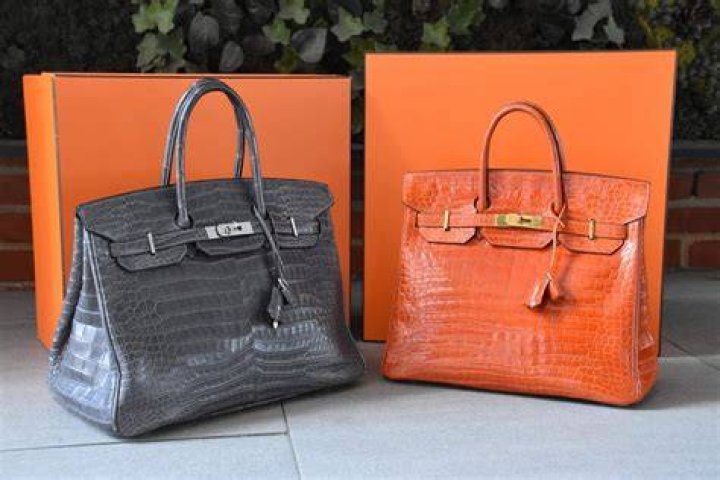 Does Hermes restore bags?