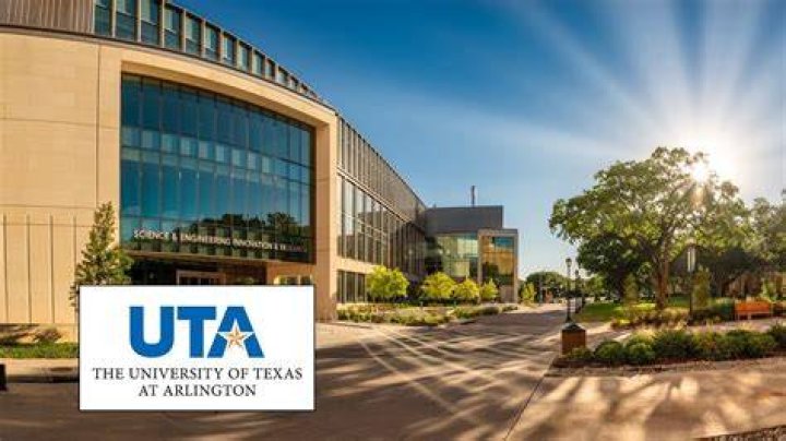 Does the University of Texas at Arlington have a nursing program?