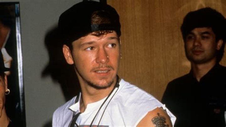 Donnie Wahlberg's height and weight. In great shape for his age