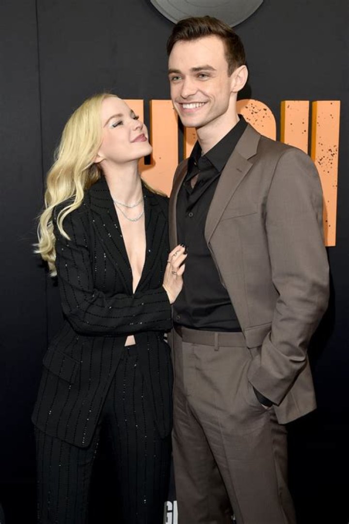Dove Cameron and Thomas Doherty's Celebrity couples, Dove cameron