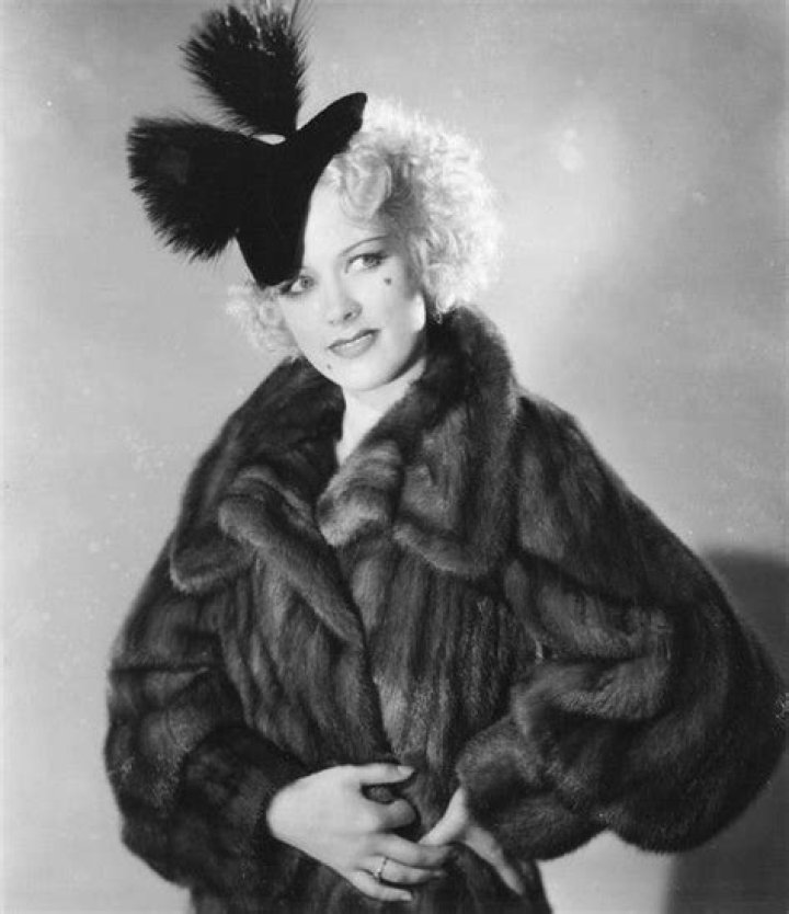 Eleanor Powell Eleanor powell, Vintage swimsuits, Hollywood actresses