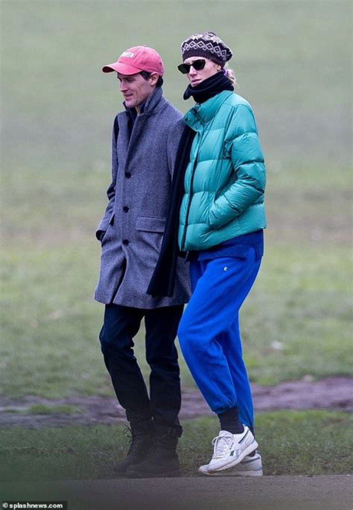 Elizabeth Debicki puts on a cosy display with boyfriend Kristian