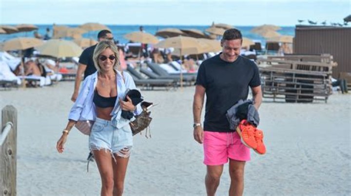 Francesco Totti festeggia con Noemi Bocchi «Sei la mia vita» Vanity