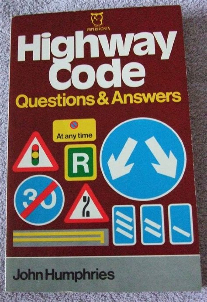 Highway Code Questions & Answers PDF – Master Traffic Laws