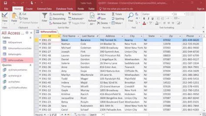 How does Microsoft Access do indexing?