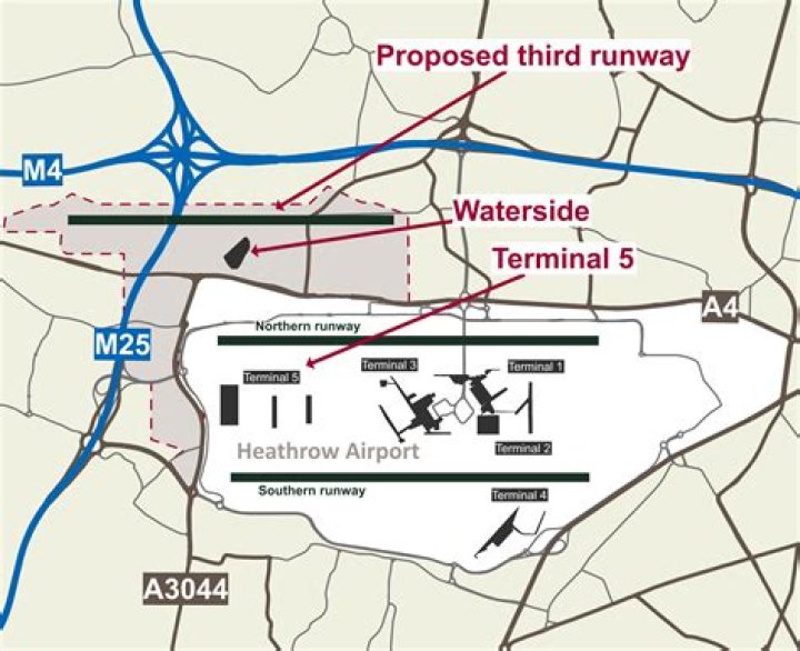 How many runways does London Heathrow airport have?