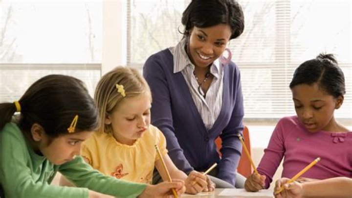How much do TEFL teachers earn in Cambodia?