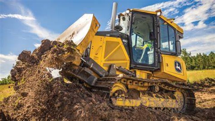 How much does a 450 John Deere dozer weight?