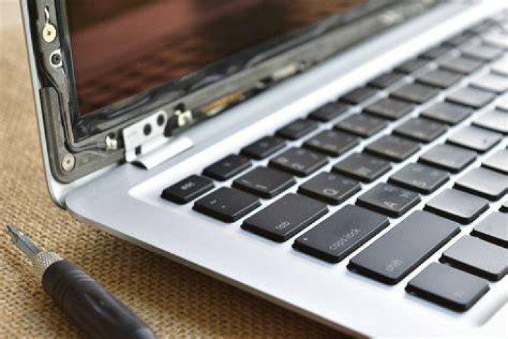How much does it cost to replace a MacBook touch screen?