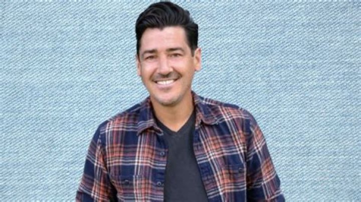 How Much Is Jonathan Knight' Net Worth And Some Unknown Facts