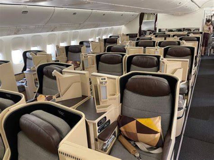 Is Etihad business class good?