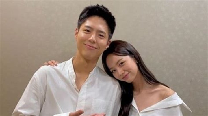 Jadi Cameo Record Of Youth, Potret Park Bo Gum dan Hyeri Bikin Baper