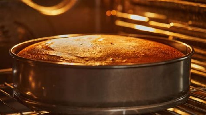 Jahbril Cook Cake Baking