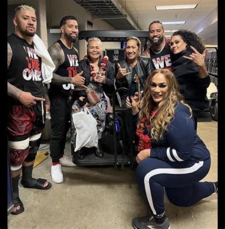 Jey and his family Tamina snuka, Wwe superstars, Trinity fatu