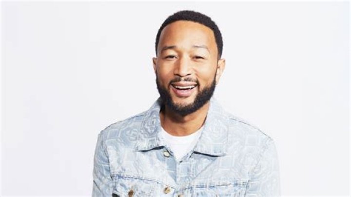 John Summit Wiki, Bio, Ethnicity, Net Worth, Age, Girlfriend & more