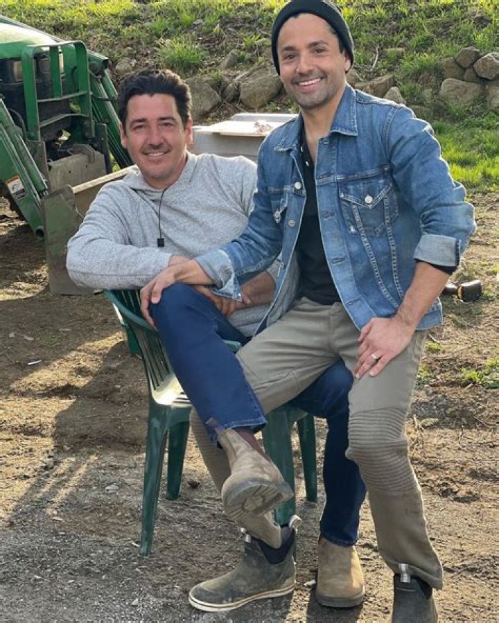 Jonathan Knight Recalls Pressure to Stay Closeted During NKOTB Heyday