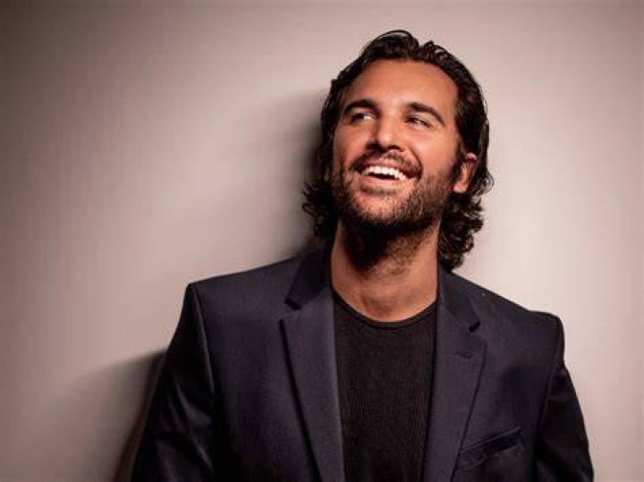 Juan Pablo Di Pace Talks Latinos in the Arts, “Fuller House," and