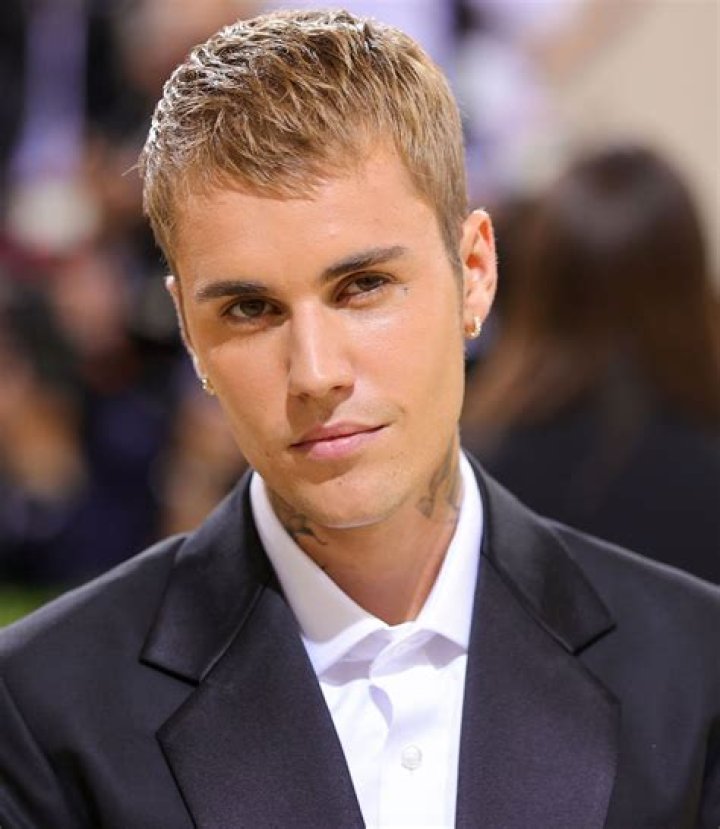 Justin Bieber Age, Biography, Height, Place of Birth, News & Photos