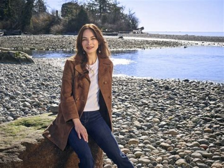Kristin Kreuk Profile Images — The Movie Database (TMDb)