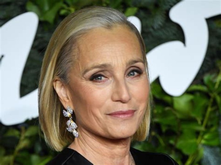 Kristin Scott Thomas Brings The Grey Hair Trend To The Fashion Awards