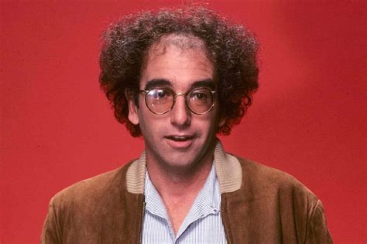 Larry David's Germaphobia Comes In Handy As He Addresses the 'Idiots