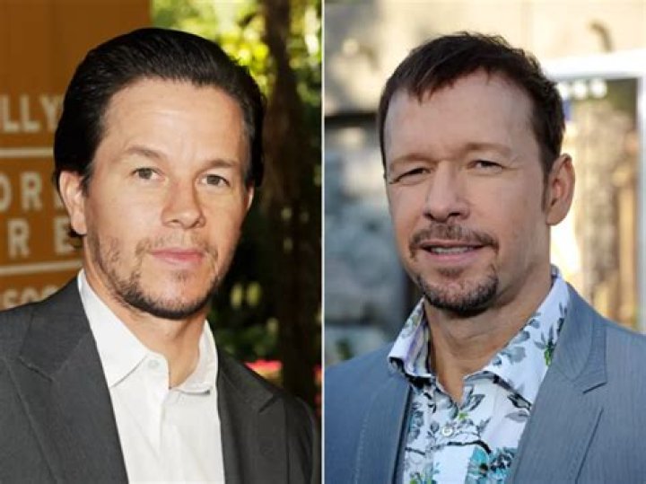 Mark and Donnie Wahlberg Set to Open &lsquo;Wahlburgers&rsquo; Restaurant