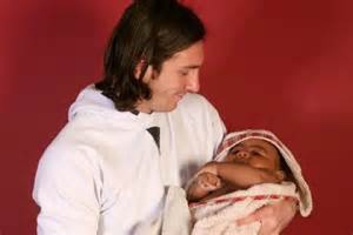 Messi badet Yamal als Baby das ist die Geschichte hinter dem Foto