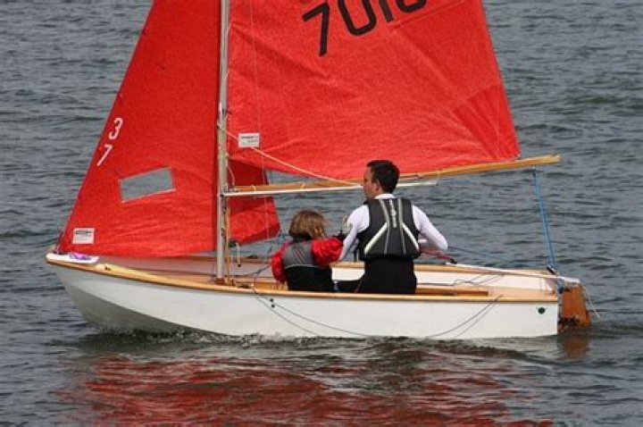 Free Mirror Dinghy Plans PDF for DIY Builders