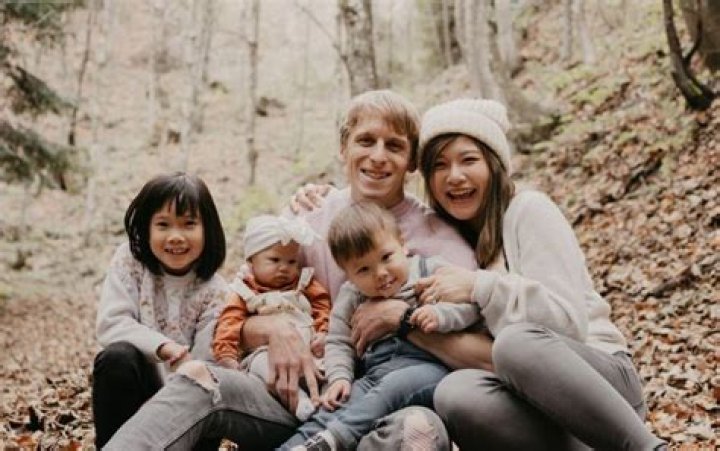 Molly Ringwald’s Family Photo Album See Her Sweetest Moments With