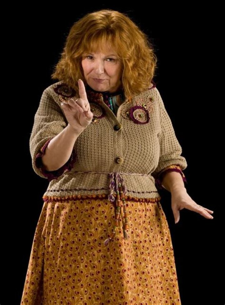 Molly Weasley Harry Potter Wiki Fandom