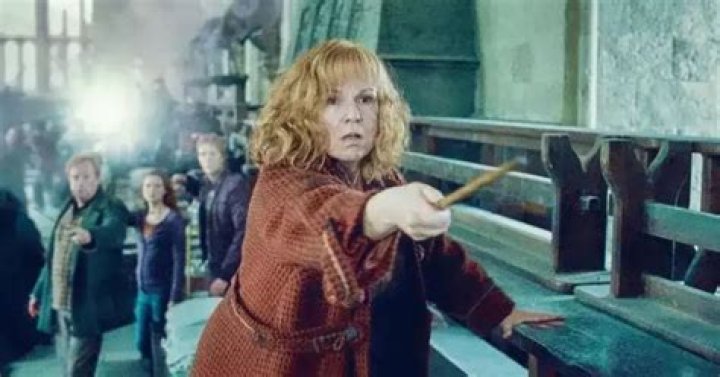 mrs weasley ) one of my favorite book characters Weasley Harry Potter