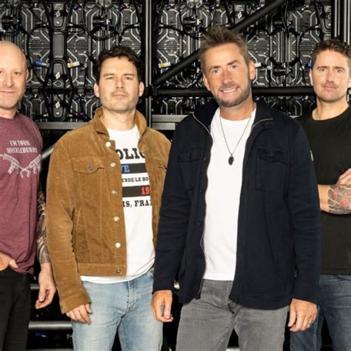 Nickelback's Chad Kroeger former Abbotsford mansion for sale (PHOTOS