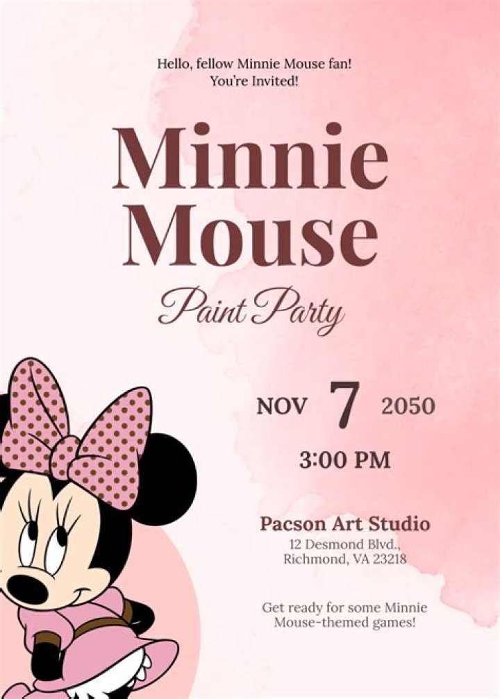 OnlyFansster in Minnie Mouseoutfit leeft zich uit in Disneyland Paris Looopings