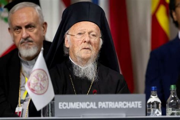 Patriarch off &lsquo;Duck Dynasty&rsquo; after antigay rant