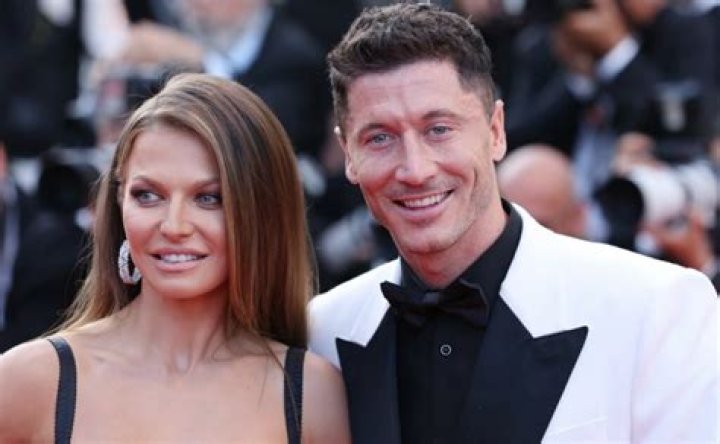 Robert Lewandowski wife (Anna Lewandowski) Love Life Marriage