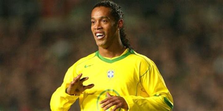Ronaldinho Ga&uacute;cho En 1998 debut&oacute; en la copa con 17 a&ntilde;os Rolando de