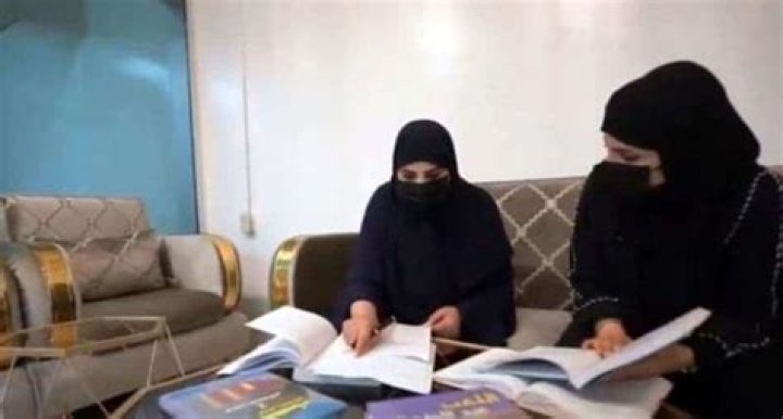 Saudi Arabia Mother, daughter graduate on the same day