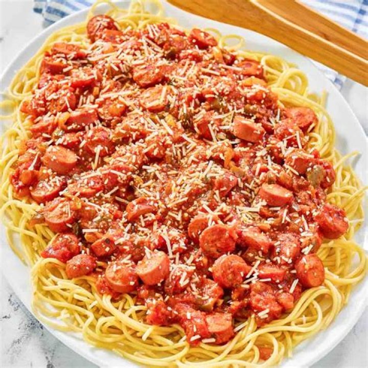 Spaghetti in a Hot Dog Bun Lesson Plan PDF