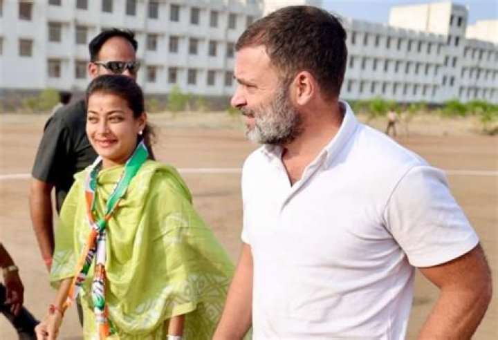 Sushil Kumar Shinde Solapur Ambedkar&rsquo;s grandson puts Congress veteran