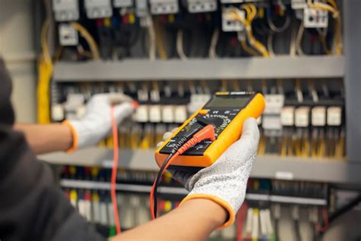 Comprehensive Testing and Maintenance of Electrical Equipment: Essential PDF Guide