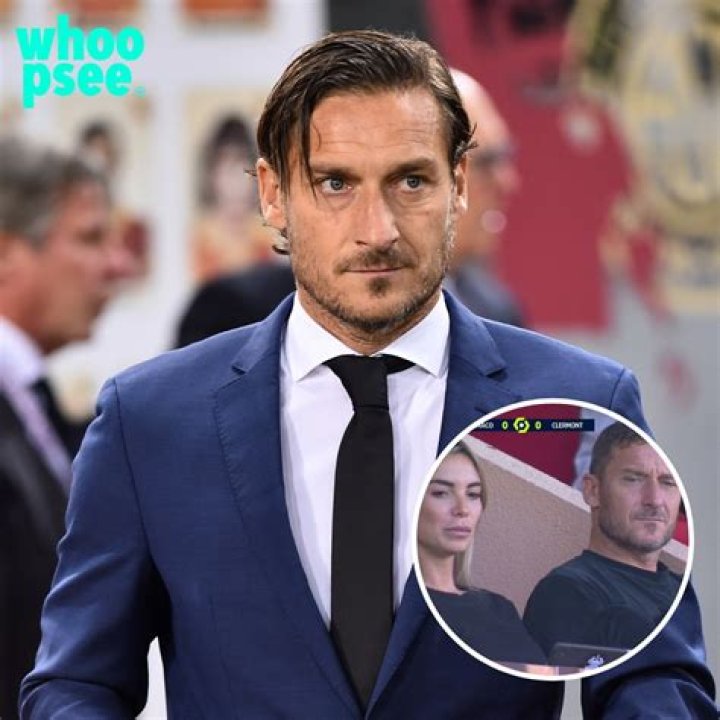 Totti e Noemi Bocchi non si nascondono pi&ugrave; prima foto insieme nel