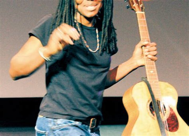 Tracy Chapman breaks country music barriers with No. 1 hit North