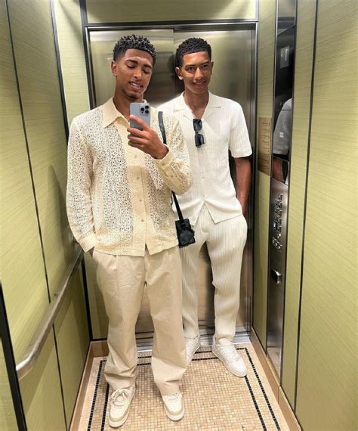 Verano Jude Bellingham en el hotel con su hermano en el sur de Francia