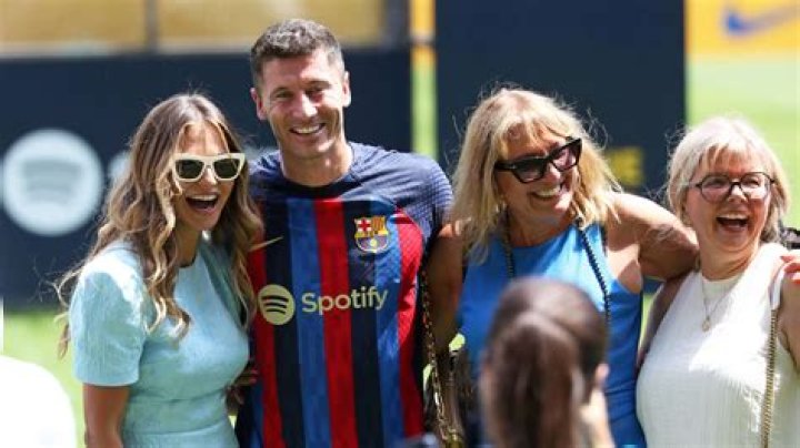 Von wegen Barcelona Lewandowski lebt in idyllischem K&uuml;stenst&auml;dtchen